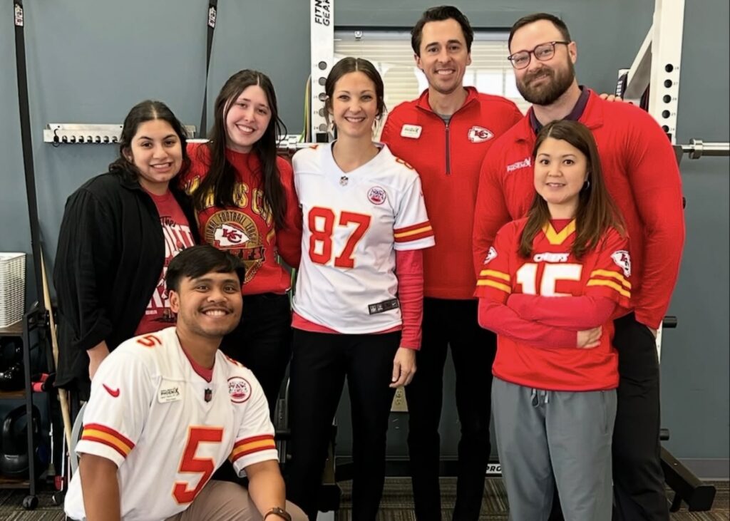 join-our-team-physical-therapy-by-phoenix-witchita-hutchinson-ks