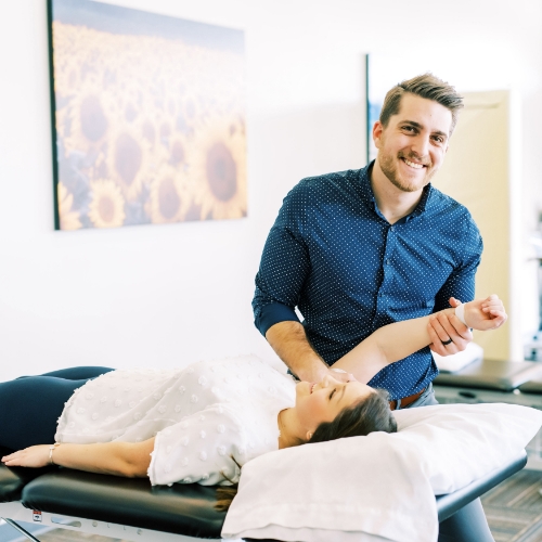 shoulder-pain-physical-therapy-by-phoenix-witchita-hutchinson-ks